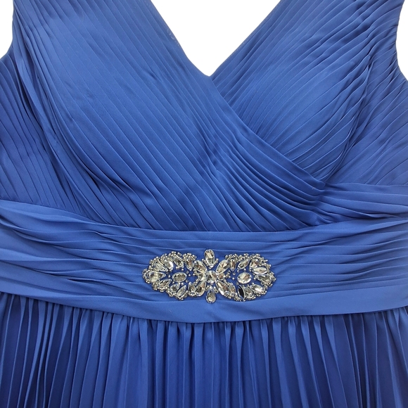 JJ House Blue Pleated Dress with Embellished Waist - Picture 2 of 10